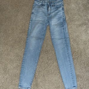 AMERICAN EAGLE JEANS